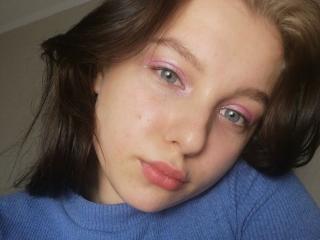 JucieLussie webcam model photos